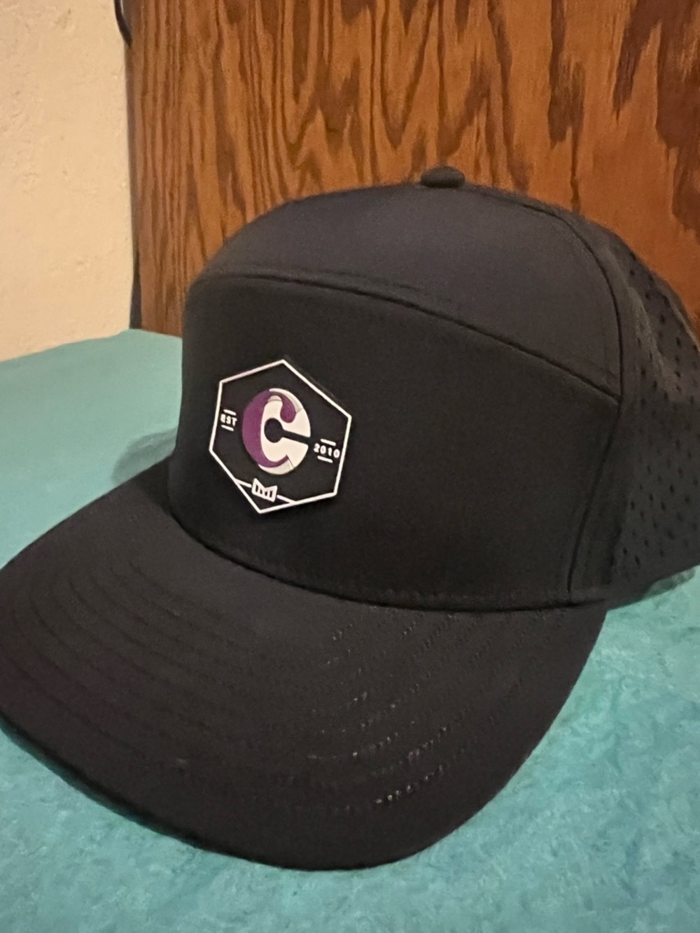 Melin trenches Hydro 5 panel Cosmopolitan Vegas black SnapBack - like brand new